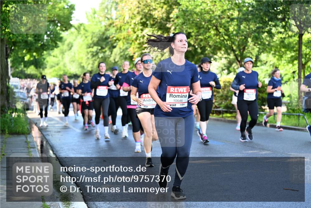 14.06.2026 - REWE Women's Run Dr. Thomas Lammeyer http://msf.ph/oto/9757370 14.06.2026 09:21:17 Laufen 10963, 10646 meine-sportfotos.de