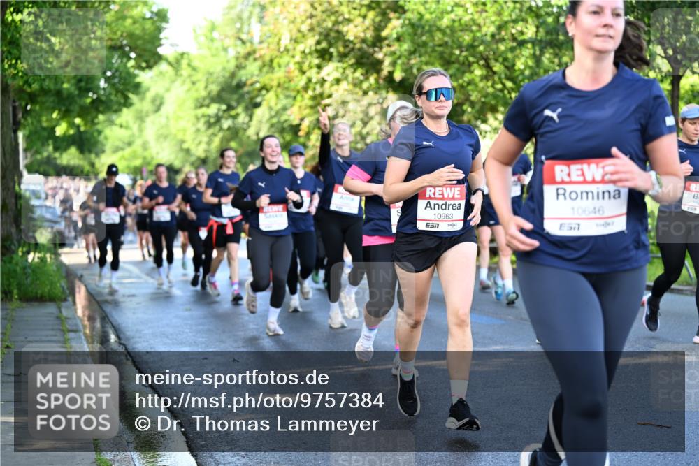 14.06.2026 - REWE Women's Run Dr. Thomas Lammeyer http://msf.ph/oto/9757384 14.06.2026 09:21:18 Laufen 10963, 10646 meine-sportfotos.de