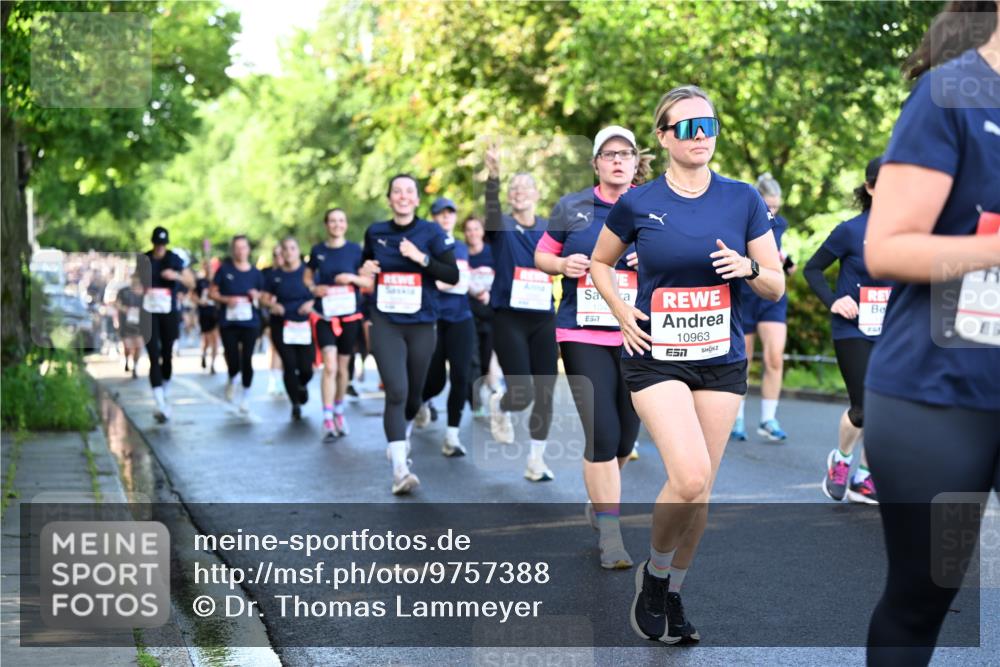 14.06.2026 - REWE Women's Run Dr. Thomas Lammeyer http://msf.ph/oto/9757388 14.06.2026 09:21:18 Laufen 6599, 577, 10963, 7 meine-sportfotos.de