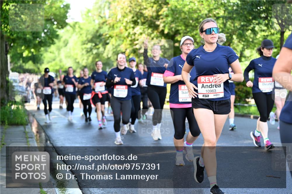 14.06.2026 - REWE Women's Run Dr. Thomas Lammeyer http://msf.ph/oto/9757391 14.06.2026 09:21:18 Laufen 10963, 7 meine-sportfotos.de