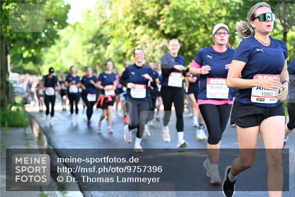 14.06.2026 - REWE Women's Run Dr. Thomas Lammeyer http://msf.ph/oto/9757396 14.06.2026 09:21:19 Laufen 10963 meine-sportfotos.de