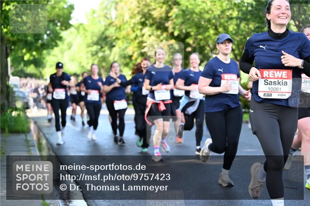 14.06.2026 - REWE Women's Run Dr. Thomas Lammeyer http://msf.ph/oto/9757423 14.06.2026 09:21:21 Laufen 10061, [, 107 meine-sportfotos.de