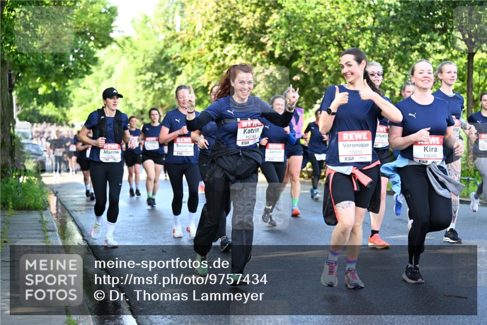 14.06.2026 - REWE Women's Run Dr. Thomas Lammeyer http://msf.ph/oto/9757434 14.06.2026 09:21:22 Laufen 10048, 7, 5, 10050, 57, 11098, 10049, 7 meine-sportfotos.de