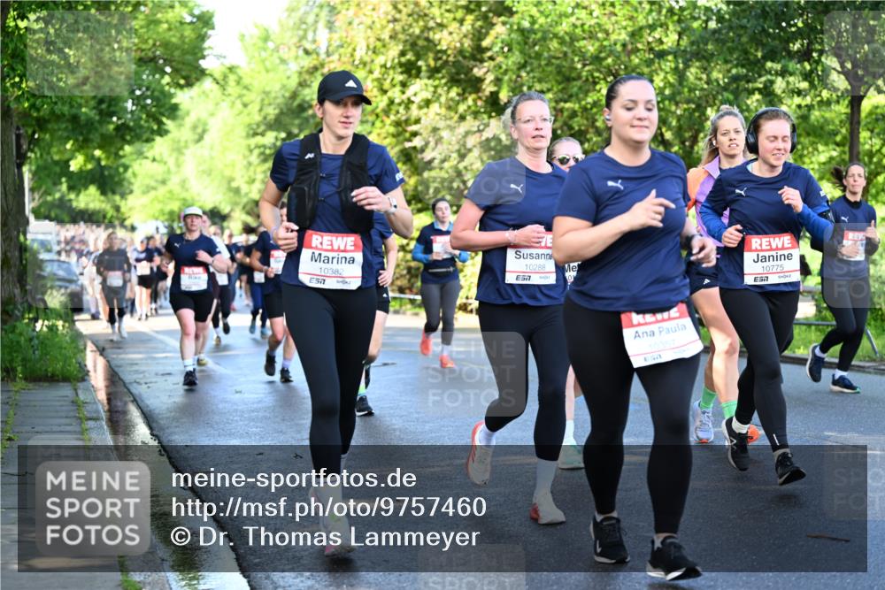 14.06.2026 - REWE Women's Run Dr. Thomas Lammeyer http://msf.ph/oto/9757460 14.06.2026 09:21:23 Laufen 10382, 7, 10288, 7, 01, 10357, 10775, 7 meine-sportfotos.de