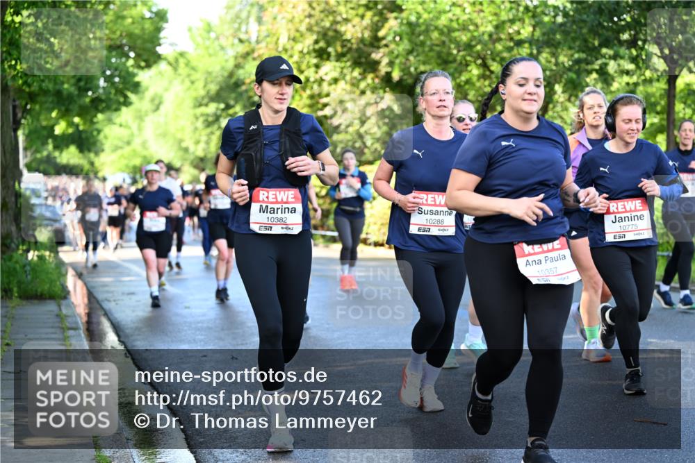 14.06.2026 - REWE Women's Run Dr. Thomas Lammeyer http://msf.ph/oto/9757462 14.06.2026 09:21:24 Laufen 10382, 57, 10288, 7, 10357, 651, 10775, 7 meine-sportfotos.de
