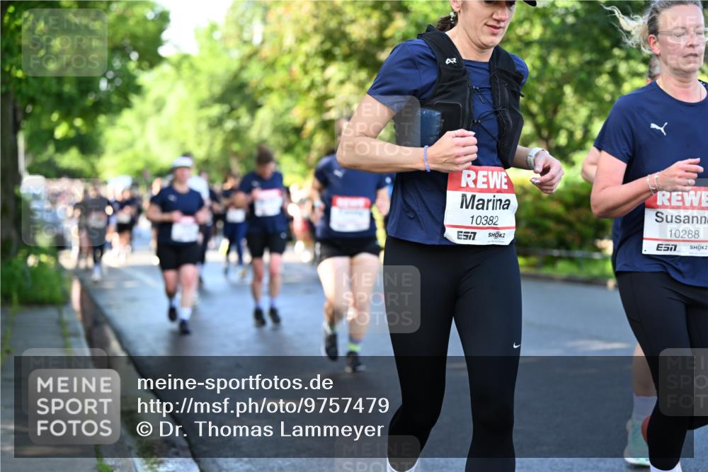14.06.2026 - REWE Women's Run Dr. Thomas Lammeyer http://msf.ph/oto/9757479 14.06.2026 09:21:25 Laufen 10382, 7, 10288, 7 meine-sportfotos.de