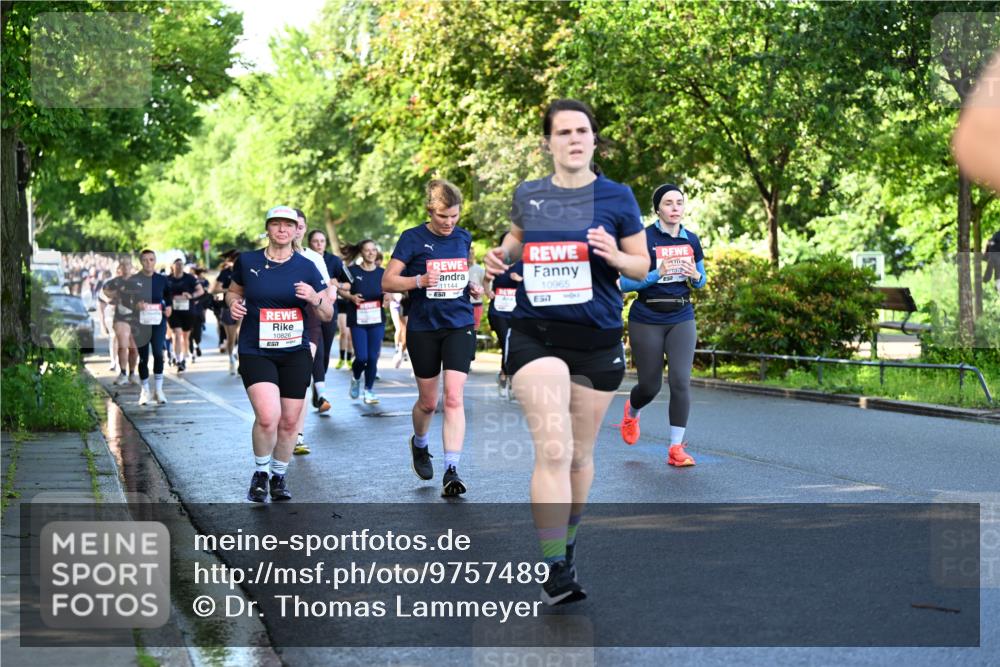 14.06.2026 - REWE Women's Run Dr. Thomas Lammeyer http://msf.ph/oto/9757489 14.06.2026 09:21:25 Laufen 10826, 11144, 10965 meine-sportfotos.de