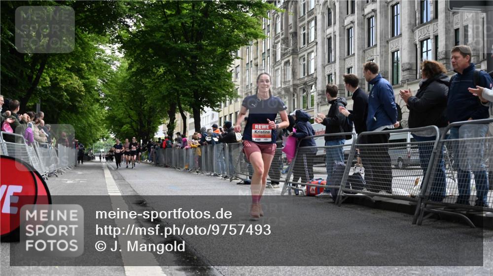 14.06.2026 - REWE Women's Run J. Mangold http://msf.ph/oto/9757493 14.06.2026 10:56:28 Ziel 6023 meine-sportfotos.de