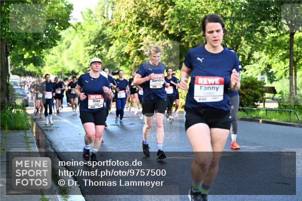 14.06.2026 - REWE Women's Run Dr. Thomas Lammeyer http://msf.ph/oto/9757500 14.06.2026 09:21:26 Laufen 10826, 11144, 10965 meine-sportfotos.de
