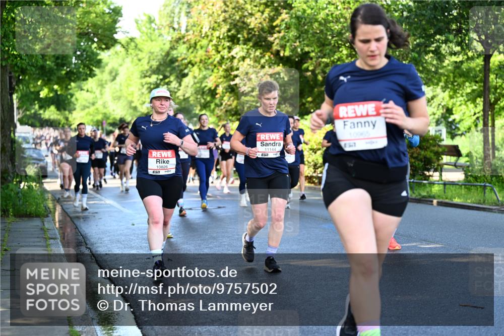14.06.2026 - REWE Women's Run Dr. Thomas Lammeyer http://msf.ph/oto/9757502 14.06.2026 09:21:26 Laufen 10826, 11144, 10965 meine-sportfotos.de