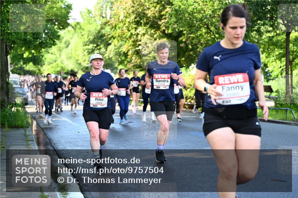 14.06.2026 - REWE Women's Run Dr. Thomas Lammeyer http://msf.ph/oto/9757504 14.06.2026 09:21:26 Laufen 10826, 11144, 7, 10965 meine-sportfotos.de