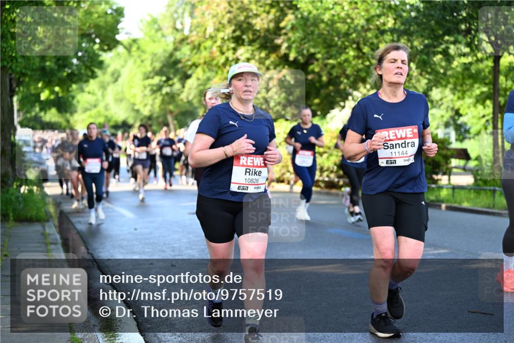 14.06.2026 - REWE Women's Run Dr. Thomas Lammeyer http://msf.ph/oto/9757519 14.06.2026 09:21:27 Laufen 10826, 7, 11144 meine-sportfotos.de
