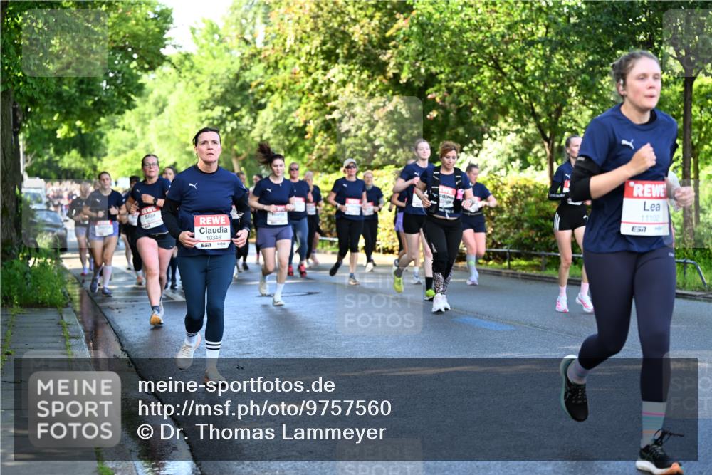 14.06.2026 - REWE Women's Run Dr. Thomas Lammeyer http://msf.ph/oto/9757560 14.06.2026 09:21:30 Laufen 10348, 7, 11102 meine-sportfotos.de