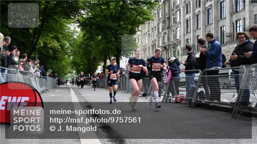 14.06.2026 - REWE Women's Run J. Mangold http://msf.ph/oto/9757561 14.06.2026 10:56:40 Ziel 5021, 5023, 5074, 5209, 5571, 5583, 5964, 6053 meine-sportfotos.de