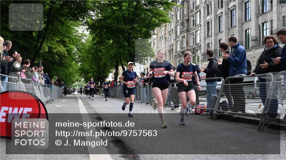 14.06.2026 - REWE Women's Run J. Mangold http://msf.ph/oto/9757563 14.06.2026 10:56:40 Ziel 5021, 5023, 5074, 5209, 5571, 5583, 5964, 6053 meine-sportfotos.de