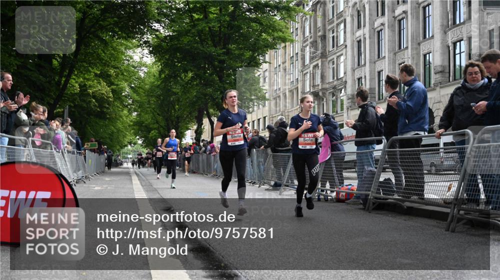 14.06.2026 - REWE Women's Run J. Mangold http://msf.ph/oto/9757581 14.06.2026 10:56:45 Ziel 5021, 5074, 5209, 5218, 5552, 5640, 5964 meine-sportfotos.de