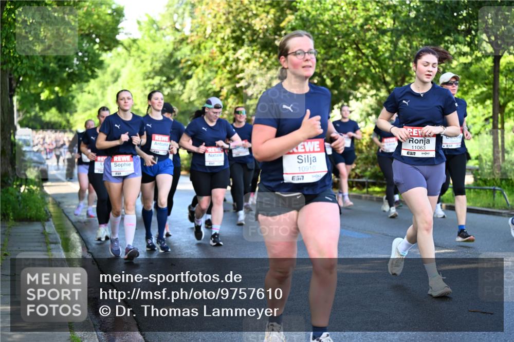 14.06.2026 - REWE Women's Run Dr. Thomas Lammeyer http://msf.ph/oto/9757610 14.06.2026 09:21:34 Laufen 10910, 57, 11063, 7 meine-sportfotos.de