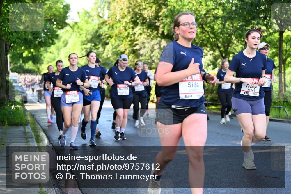 14.06.2026 - REWE Women's Run Dr. Thomas Lammeyer http://msf.ph/oto/9757612 14.06.2026 09:21:34 Laufen 10910, 11063 meine-sportfotos.de
