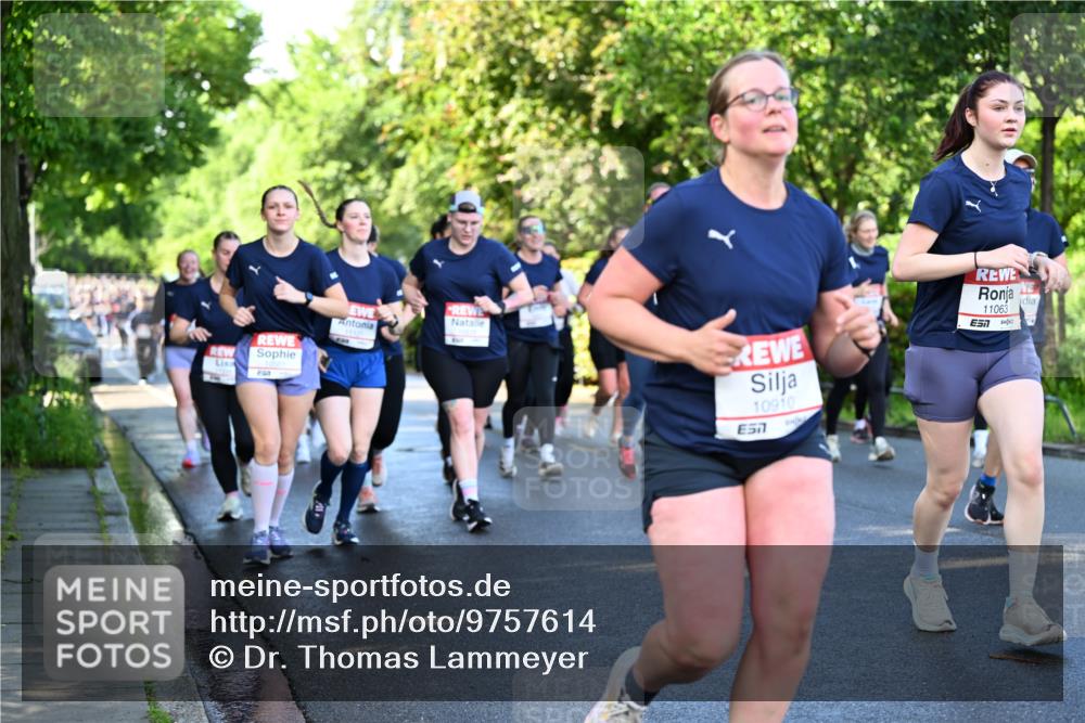 14.06.2026 - REWE Women's Run Dr. Thomas Lammeyer http://msf.ph/oto/9757614 14.06.2026 09:21:34 Laufen 10910, 11063 meine-sportfotos.de