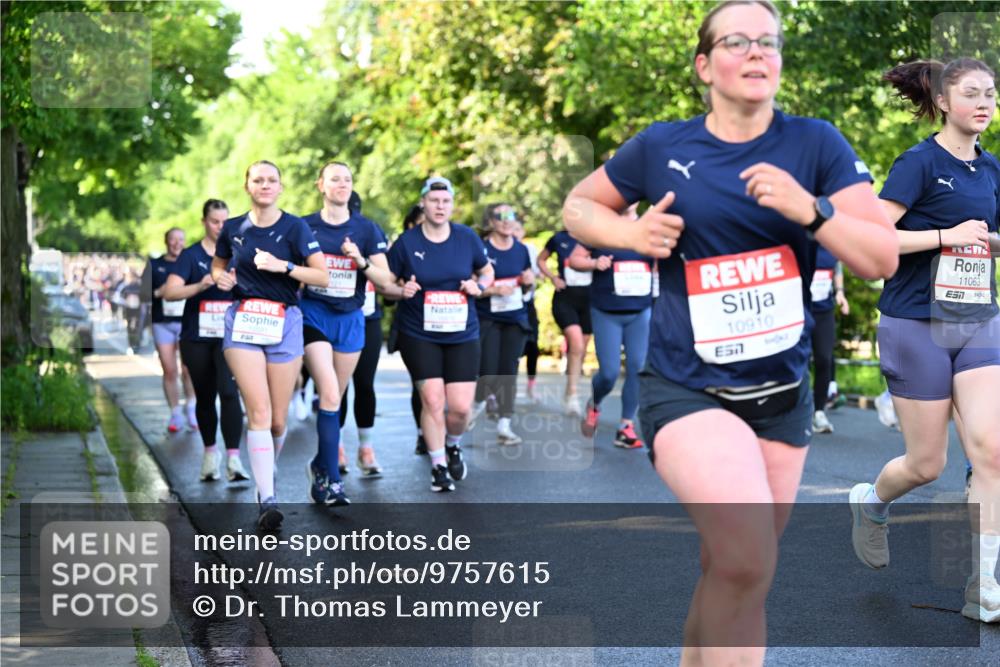 14.06.2026 - REWE Women's Run Dr. Thomas Lammeyer http://msf.ph/oto/9757615 14.06.2026 09:21:34 Laufen 10910, 11063 meine-sportfotos.de