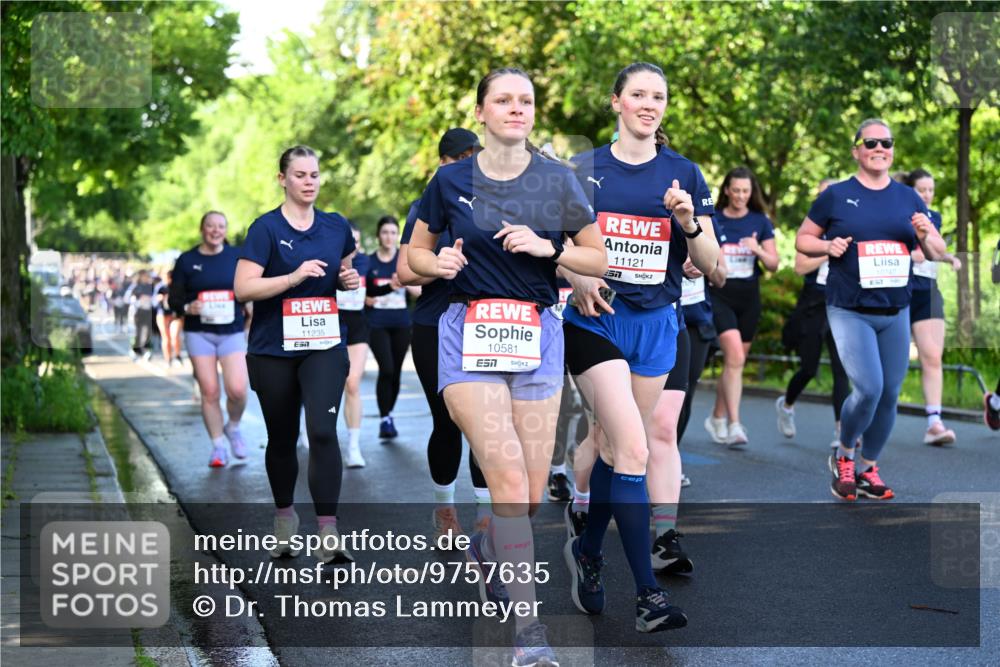 14.06.2026 - REWE Women's Run Dr. Thomas Lammeyer http://msf.ph/oto/9757635 14.06.2026 09:21:36 Laufen 11235, 10581, 11121, 57, 10747 meine-sportfotos.de