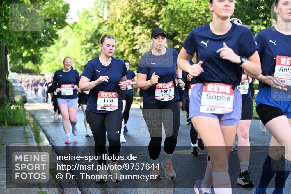 14.06.2026 - REWE Women's Run Dr. Thomas Lammeyer http://msf.ph/oto/9757644 14.06.2026 09:21:36 Laufen 11235, 10255, 7, 10581, 7, 10516, 1112, 57 meine-sportfotos.de
