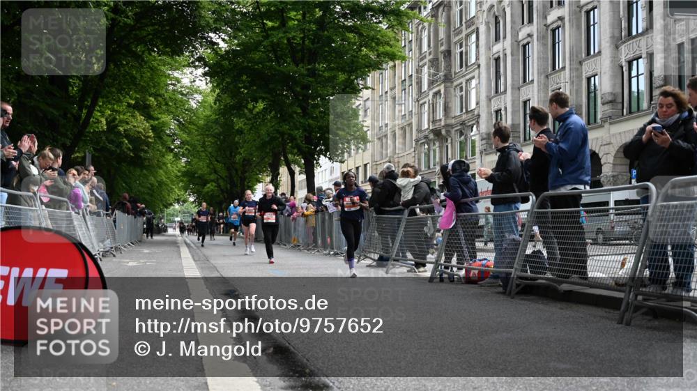 14.06.2026 - REWE Women's Run J. Mangold http://msf.ph/oto/9757652 14.06.2026 10:56:52 Ziel 5218, 5500, 5552, 5640, 5804, 5872 meine-sportfotos.de