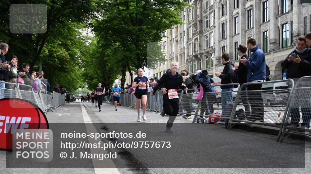 14.06.2026 - REWE Women's Run J. Mangold http://msf.ph/oto/9757673 14.06.2026 10:56:55 Ziel 5048, 5218, 5333, 5500, 5552, 5683, 5804, 5872 meine-sportfotos.de
