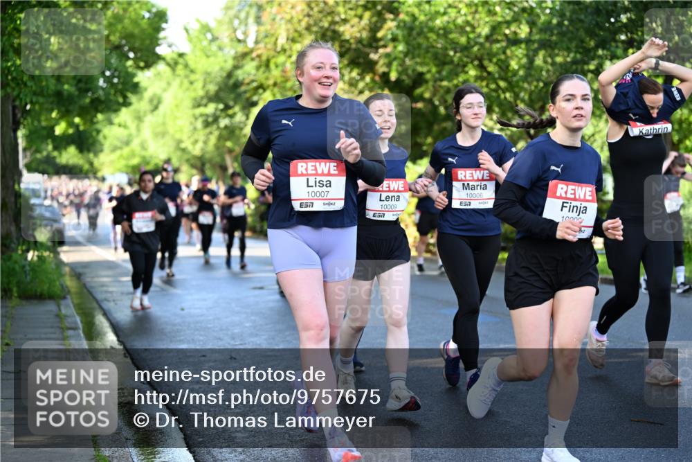 14.06.2026 - REWE Women's Run Dr. Thomas Lammeyer http://msf.ph/oto/9757675 14.06.2026 09:21:39 Laufen 10007, 7, 10009, 10006, 7, 10000 meine-sportfotos.de