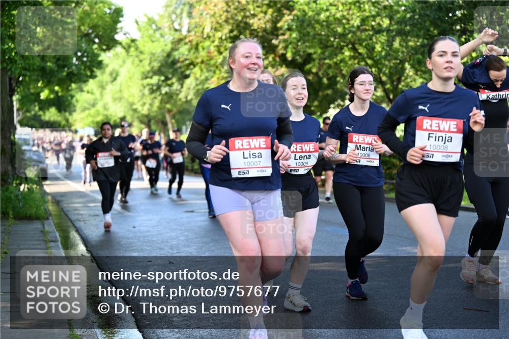 14.06.2026 - REWE Women's Run Dr. Thomas Lammeyer http://msf.ph/oto/9757677 14.06.2026 09:21:39 Laufen 10007, 57, 10009, 10006, 57, 10008 meine-sportfotos.de