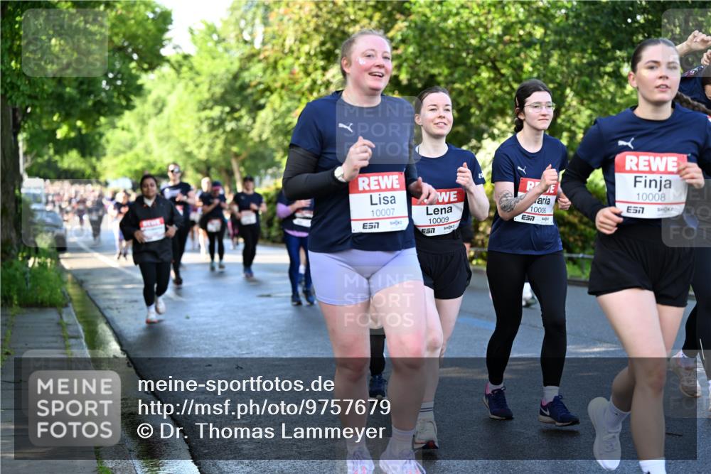 14.06.2026 - REWE Women's Run Dr. Thomas Lammeyer http://msf.ph/oto/9757679 14.06.2026 09:21:39 Laufen 10007, 57, 10009, 57, 10006, 10008, 57, 7 meine-sportfotos.de