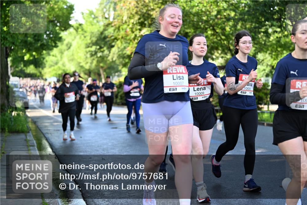 14.06.2026 - REWE Women's Run Dr. Thomas Lammeyer http://msf.ph/oto/9757681 14.06.2026 09:21:39 Laufen 10007, 7, 10006, 7, 10009, 7 meine-sportfotos.de