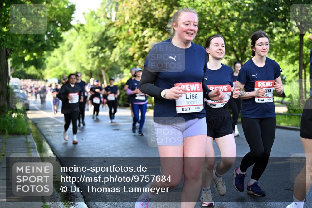 14.06.2026 - REWE Women's Run Dr. Thomas Lammeyer http://msf.ph/oto/9757684 14.06.2026 09:21:39 Laufen 10007, 57, 7, 006, 7 meine-sportfotos.de