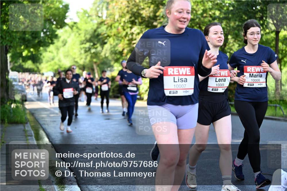 14.06.2026 - REWE Women's Run Dr. Thomas Lammeyer http://msf.ph/oto/9757686 14.06.2026 09:21:39 Laufen 10007, 10009, 10006, 7 meine-sportfotos.de