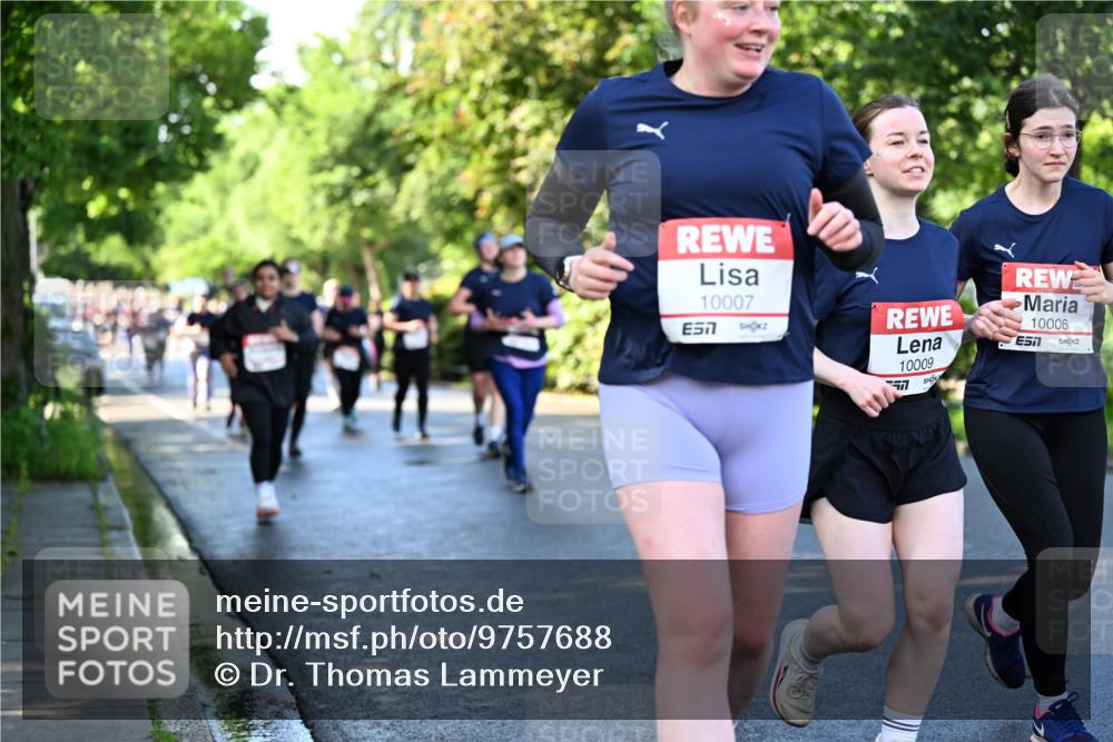 14.06.2026 - REWE Women's Run Dr. Thomas Lammeyer http://msf.ph/oto/9757688 14.06.2026 09:21:39 Laufen 10007, 10009, 10006, 7 meine-sportfotos.de