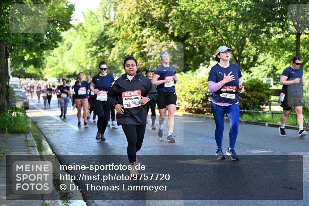14.06.2026 - REWE Women's Run Dr. Thomas Lammeyer http://msf.ph/oto/9757720 14.06.2026 09:21:42 Laufen 11398, 57, 57 meine-sportfotos.de