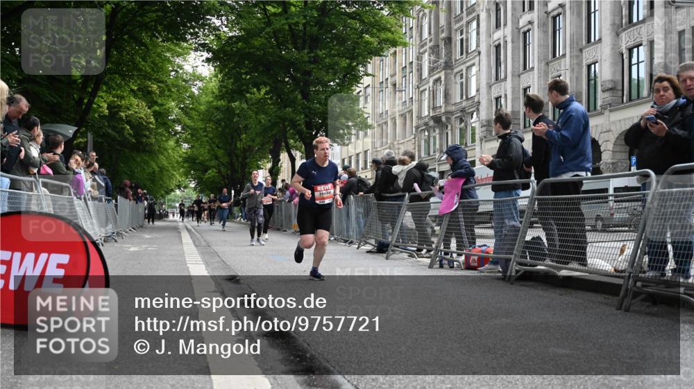 14.06.2026 - REWE Women's Run J. Mangold http://msf.ph/oto/9757721 14.06.2026 10:57:01 Ziel 5048, 5333, 5683, 5753, 5913, 5933 meine-sportfotos.de