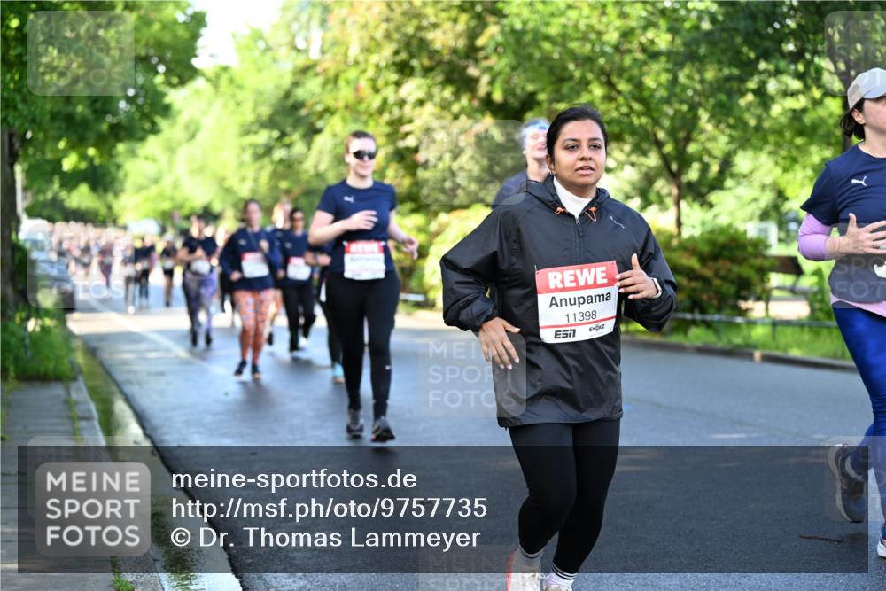 14.06.2026 - REWE Women's Run Dr. Thomas Lammeyer http://msf.ph/oto/9757735 14.06.2026 09:21:43 Laufen 11398 meine-sportfotos.de