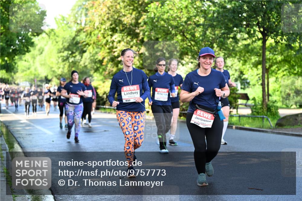 14.06.2026 - REWE Women's Run Dr. Thomas Lammeyer http://msf.ph/oto/9757773 14.06.2026 09:21:47 Laufen 10515, 57, 11251 meine-sportfotos.de