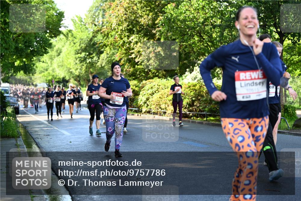 14.06.2026 - REWE Women's Run Dr. Thomas Lammeyer http://msf.ph/oto/9757786 14.06.2026 09:21:48 Laufen 71525 meine-sportfotos.de