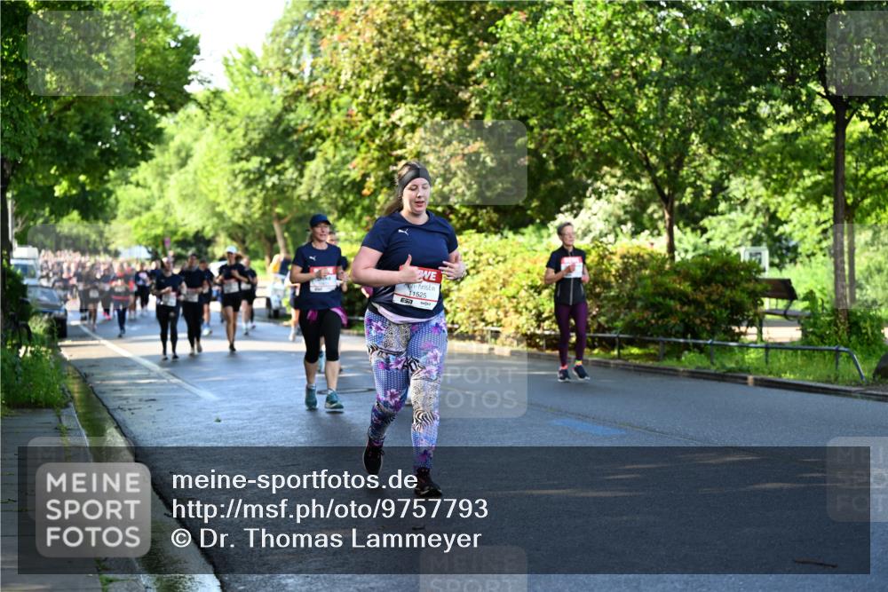 14.06.2026 - REWE Women's Run Dr. Thomas Lammeyer http://msf.ph/oto/9757793 14.06.2026 09:21:49 Laufen 11525, 7 meine-sportfotos.de