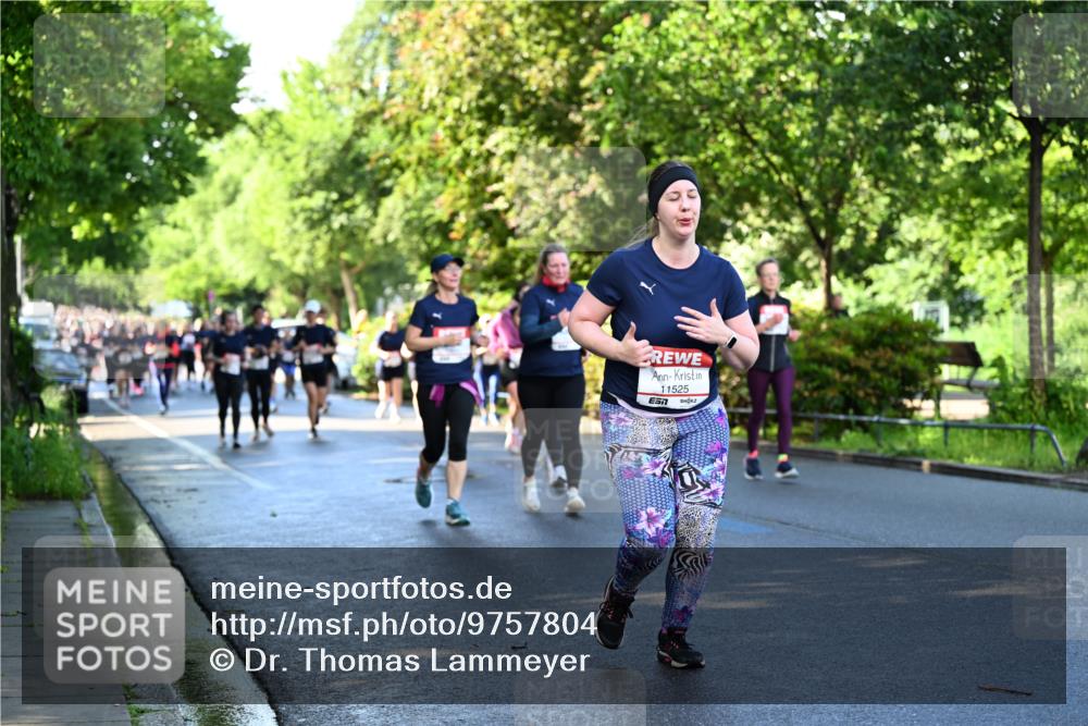 14.06.2026 - REWE Women's Run Dr. Thomas Lammeyer http://msf.ph/oto/9757804 14.06.2026 09:21:49 Laufen 11525, 7 meine-sportfotos.de
