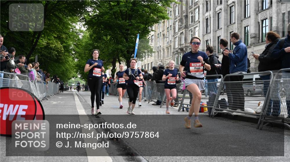 14.06.2026 - REWE Women's Run J. Mangold http://msf.ph/oto/9757864 14.06.2026 10:57:19 Ziel 5255, 5280, 5381, 5396, 5712, 5778, 5904, 5905, 5924 meine-sportfotos.de