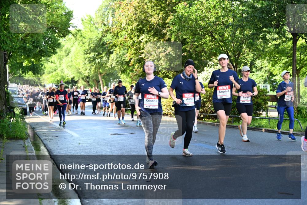 14.06.2026 - REWE Women's Run Dr. Thomas Lammeyer http://msf.ph/oto/9757908 14.06.2026 09:21:56 Laufen 57, 10508, 57, 11181 meine-sportfotos.de