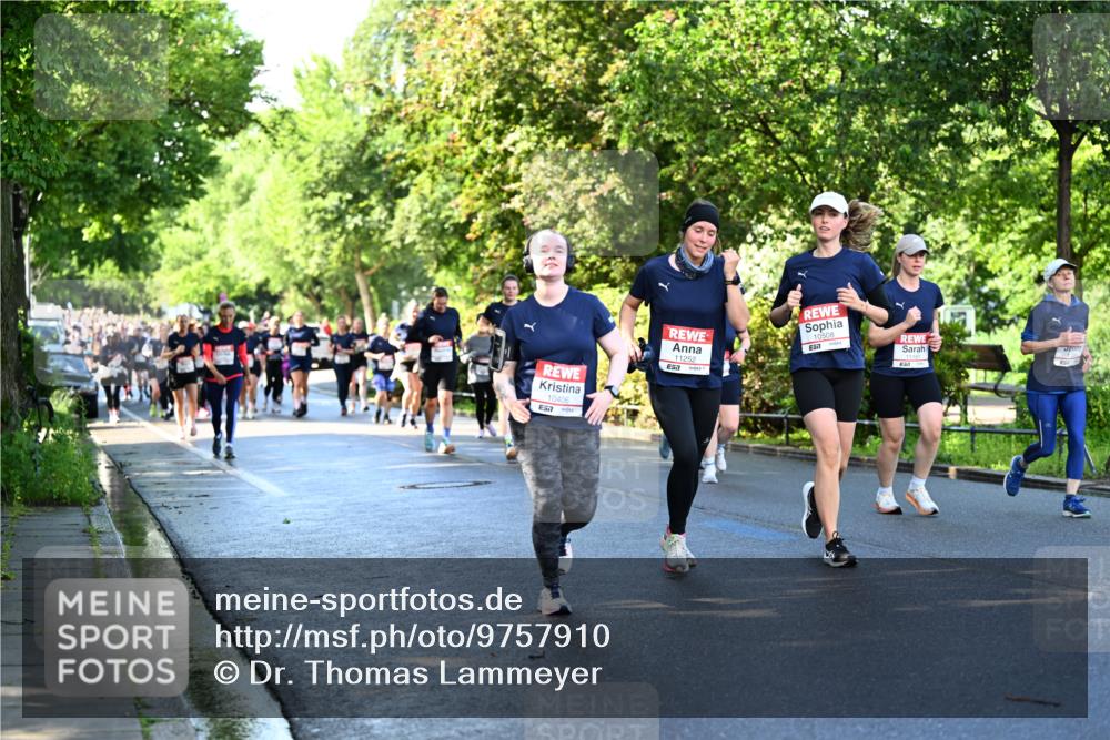 14.06.2026 - REWE Women's Run Dr. Thomas Lammeyer http://msf.ph/oto/9757910 14.06.2026 09:21:56 Laufen 10406, 7, 11252, 10508, 11181 meine-sportfotos.de