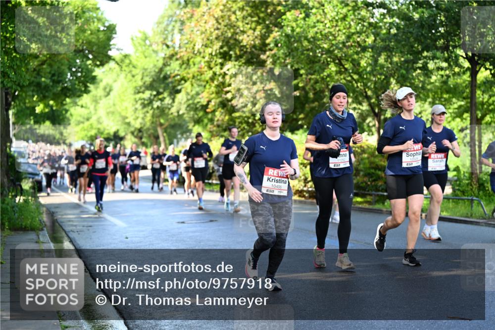 14.06.2026 - REWE Women's Run Dr. Thomas Lammeyer http://msf.ph/oto/9757918 14.06.2026 09:21:57 Laufen 10406, 11252, 10508, 577 meine-sportfotos.de