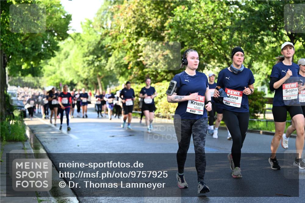 14.06.2026 - REWE Women's Run Dr. Thomas Lammeyer http://msf.ph/oto/9757925 14.06.2026 09:21:57 Laufen 10406, 11252, 7, 10508 meine-sportfotos.de