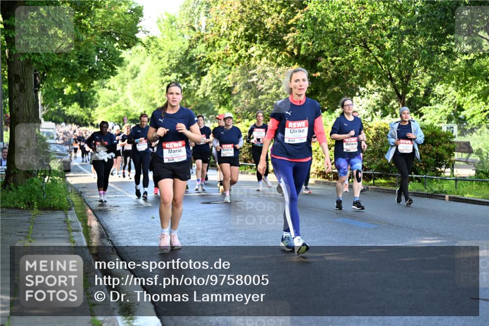 14.06.2026 - REWE Women's Run Dr. Thomas Lammeyer http://msf.ph/oto/9758005 14.06.2026 09:22:05 Laufen 850, 10408, 57 meine-sportfotos.de
