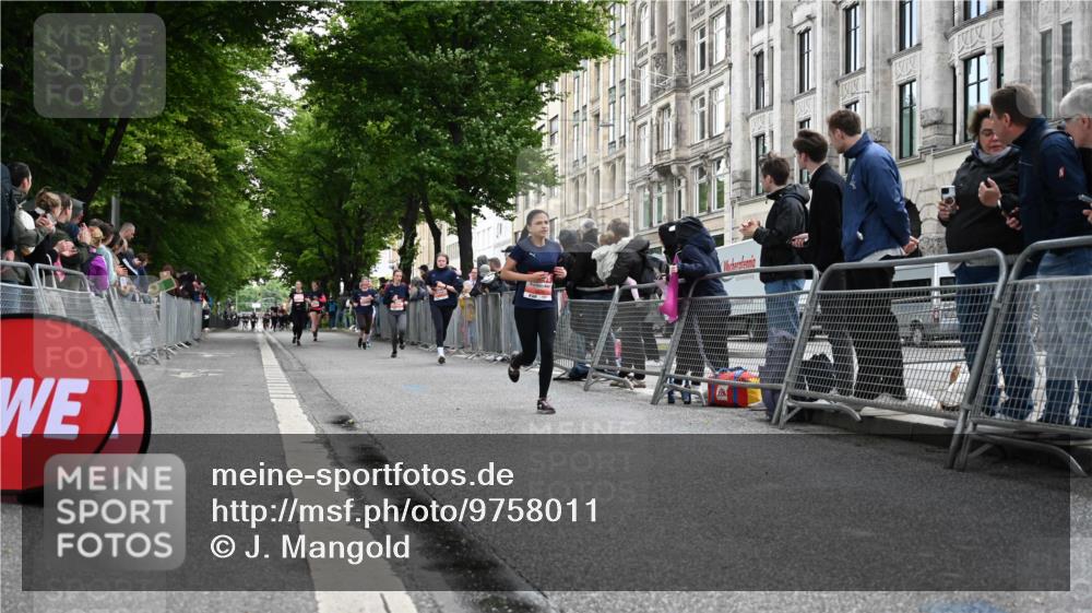 14.06.2026 - REWE Women's Run J. Mangold http://msf.ph/oto/9758011 14.06.2026 10:58:01 Ziel 5111, 5113, 5320, 5679, 5898 meine-sportfotos.de