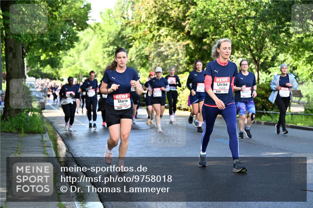 14.06.2026 - REWE Women's Run Dr. Thomas Lammeyer http://msf.ph/oto/9758018 14.06.2026 09:22:06 Laufen 10725, 10408, 7, 7 meine-sportfotos.de
